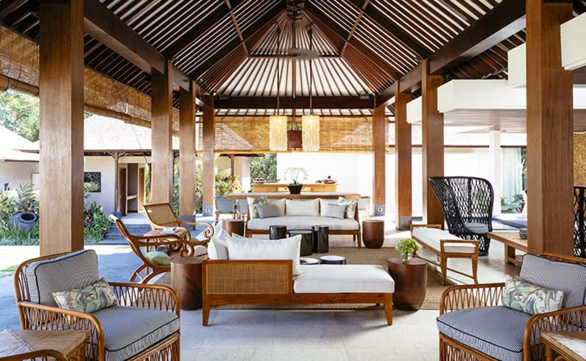 Elegant Tropical Escape –  Bali Villa 1063