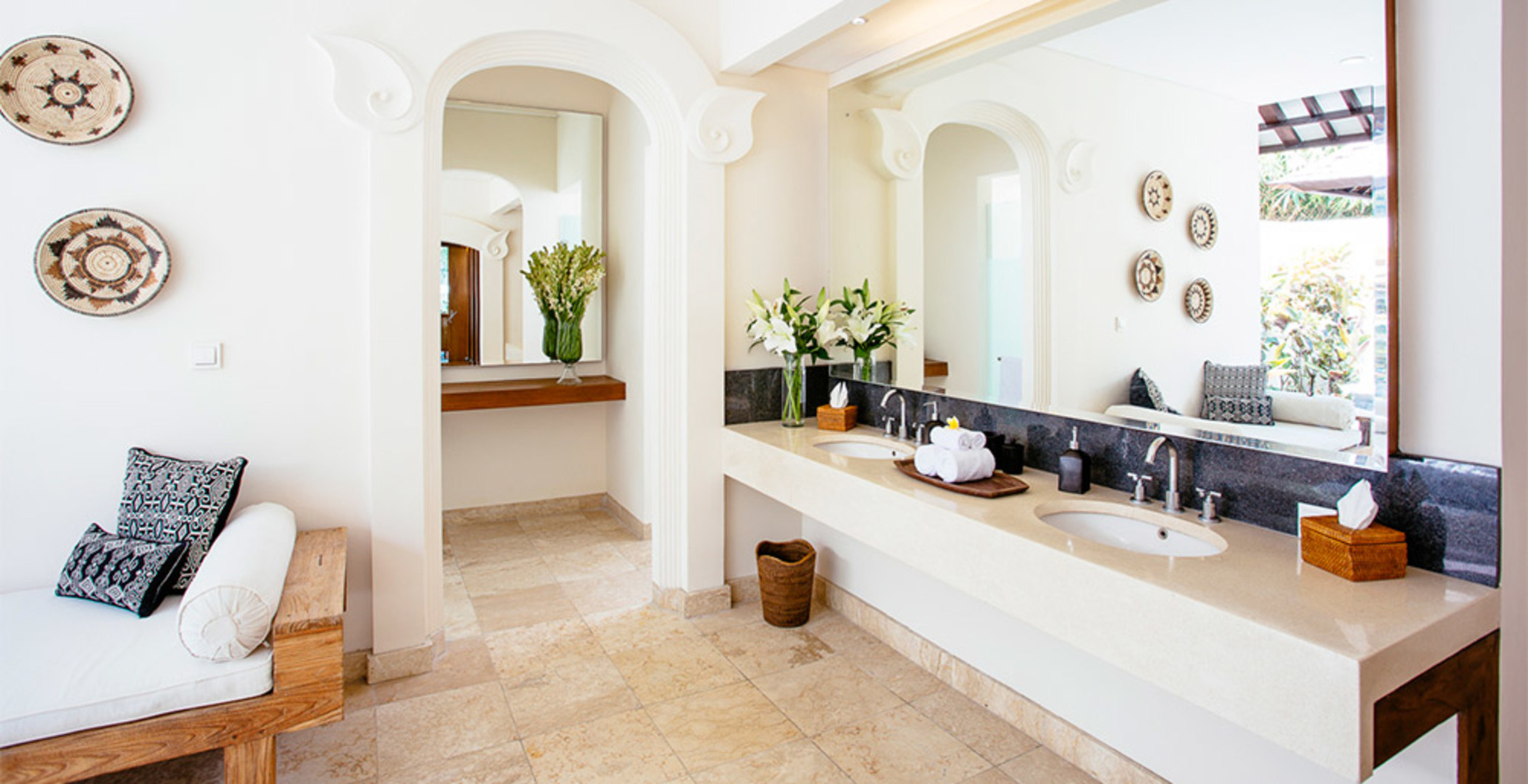 Elegant Tropical Escape –  Bali Villa 1063