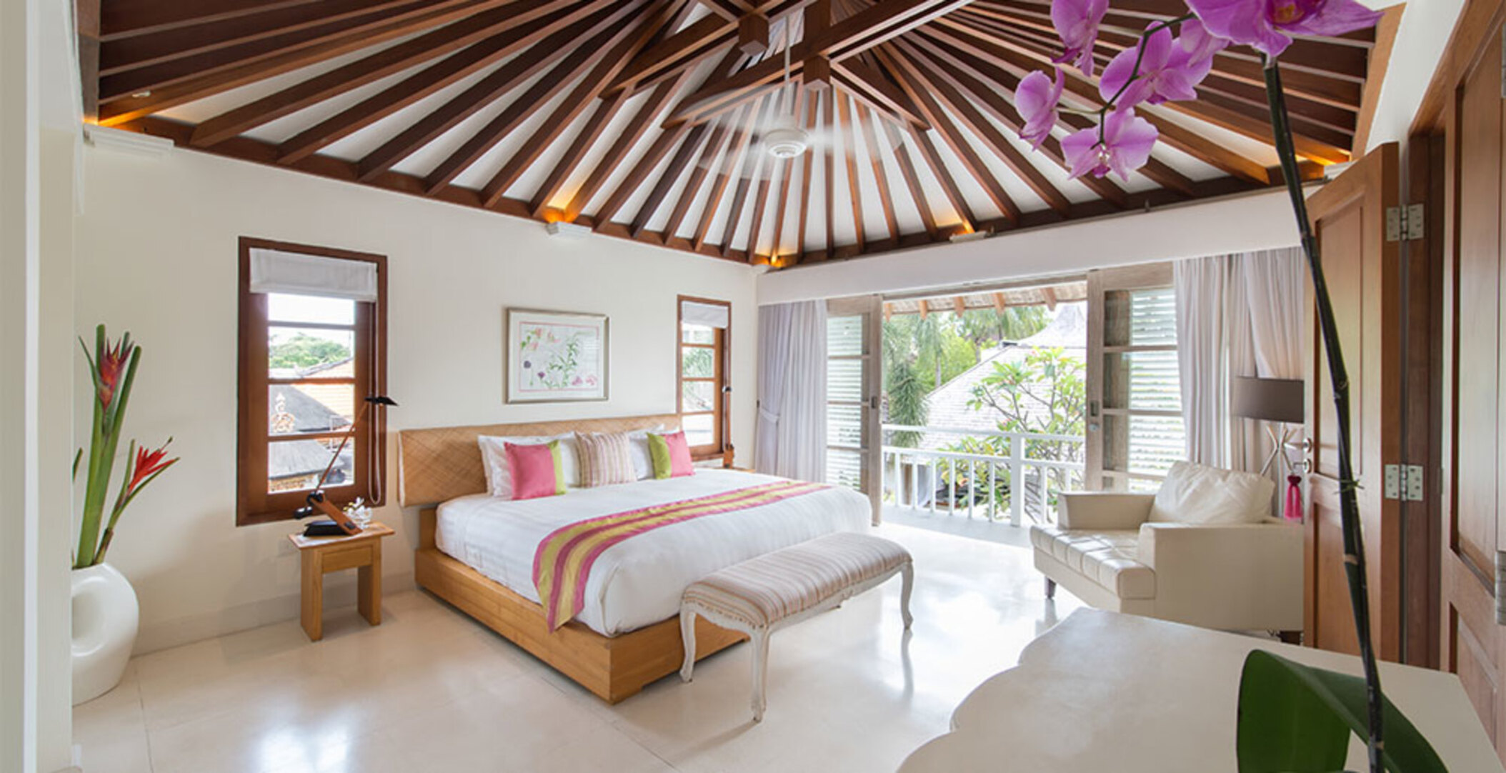 Lush Escapes by the Ocean – Bali Villa 1064