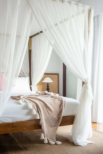 Stylish Beachside Villa with Pool & Stunning Views – Bali Villa 1068
