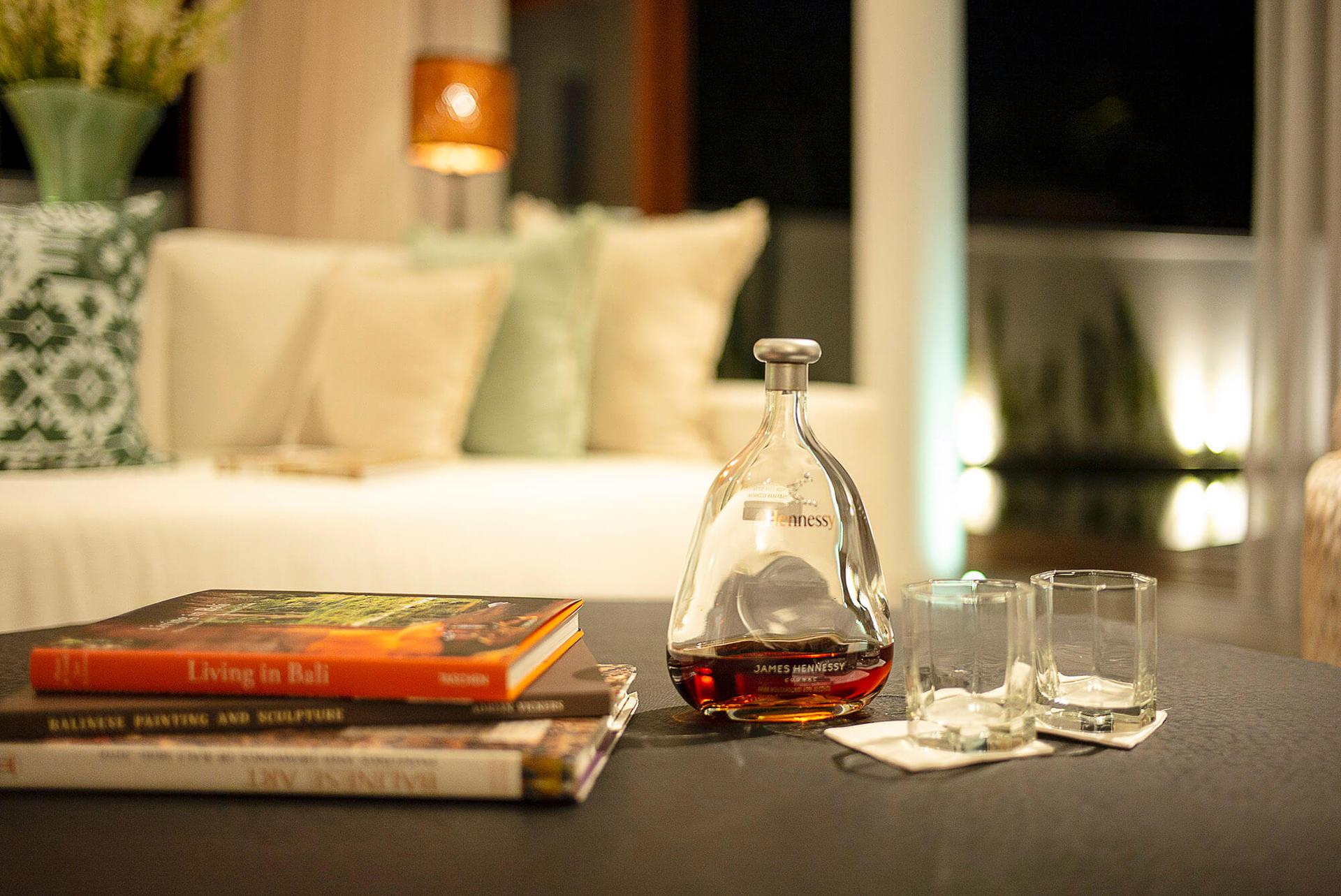 Stylish Beachside Villa with Pool & Stunning Views – Bali Villa 1068