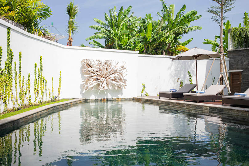 Stylish Beachside Villa with Pool & Stunning Views – Bali Villa 1068