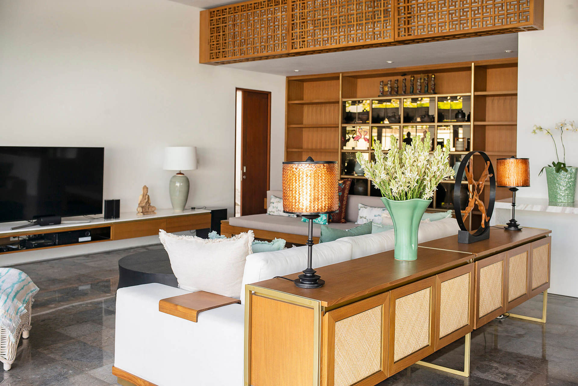 Stylish Beachside Villa with Pool & Stunning Views – Bali Villa 1068
