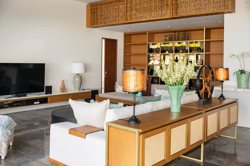 Stylish Beachside Villa with Pool & Stunning Views – Bali Villa 1068