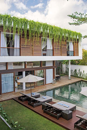 Stylish Beachside Villa with Pool & Stunning Views – Bali Villa 1068