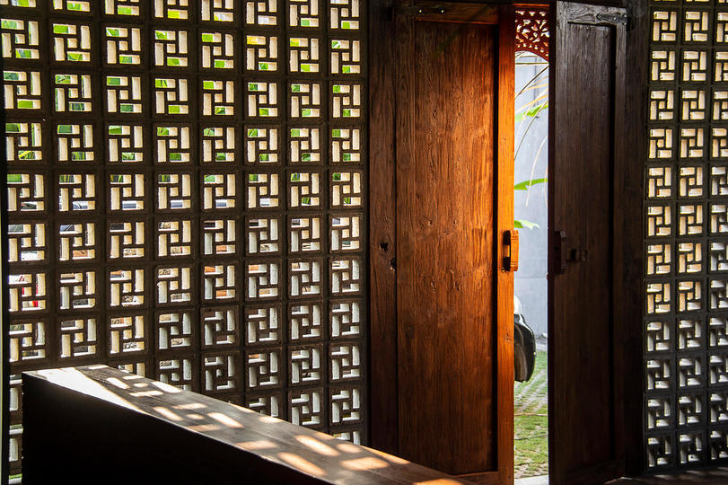Stylish Beachside Villa with Pool & Stunning Views – Bali Villa 1068