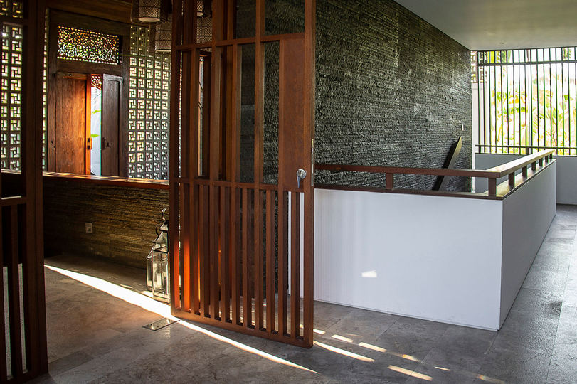 Stylish Beachside Villa with Pool & Stunning Views – Bali Villa 1068