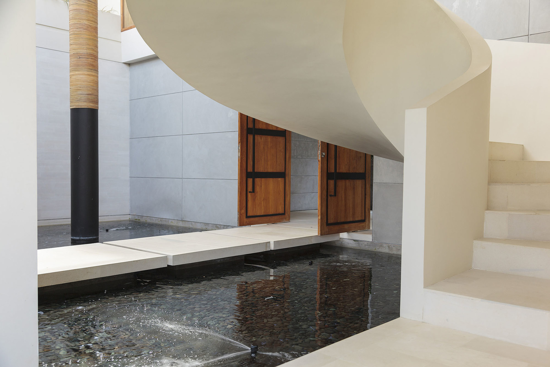Where Tranquility Meets Luxury – Bali Villa 1071