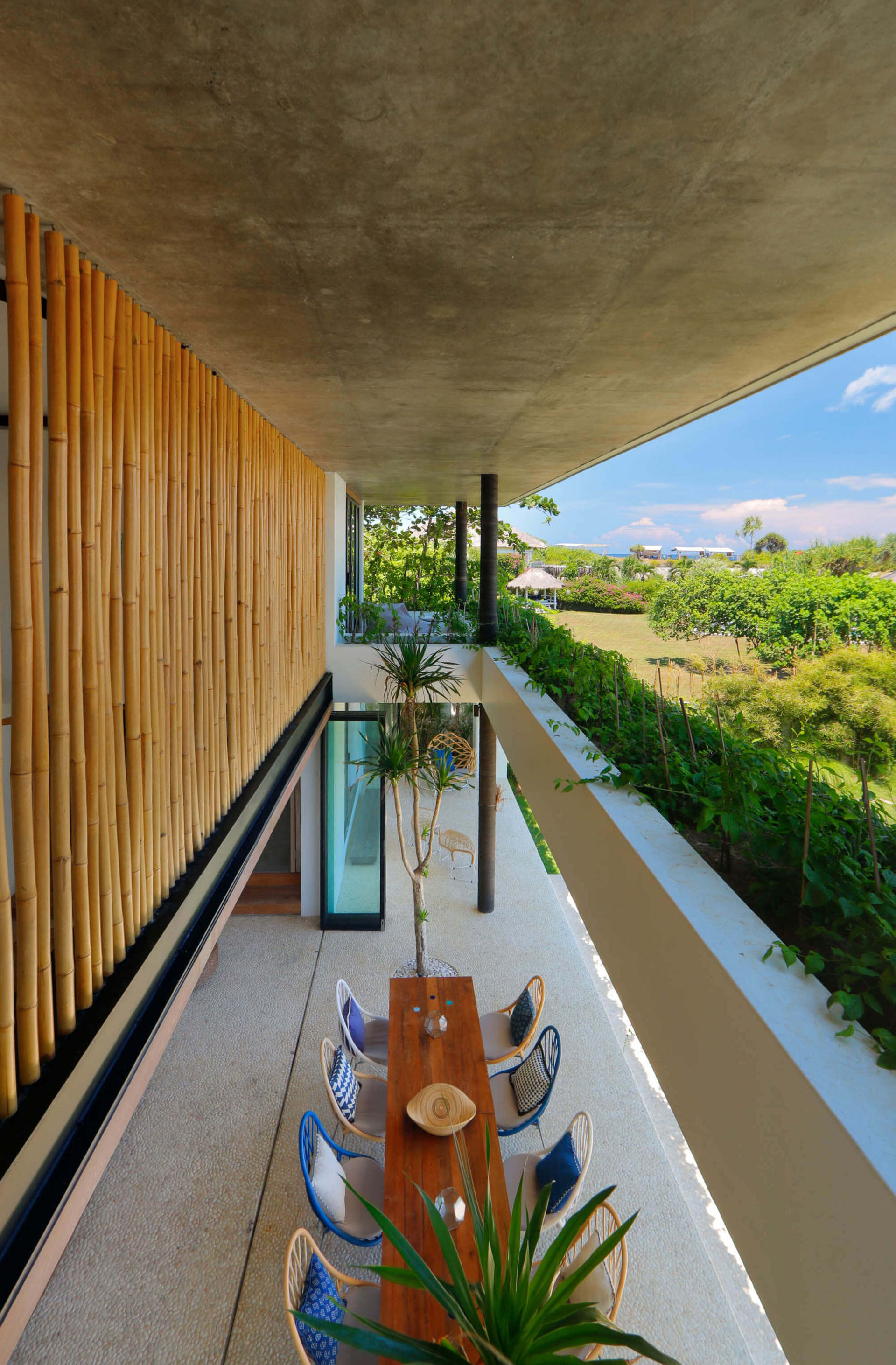 Steps from the Sea, Wrapped in Luxury – Bali Villa 1073