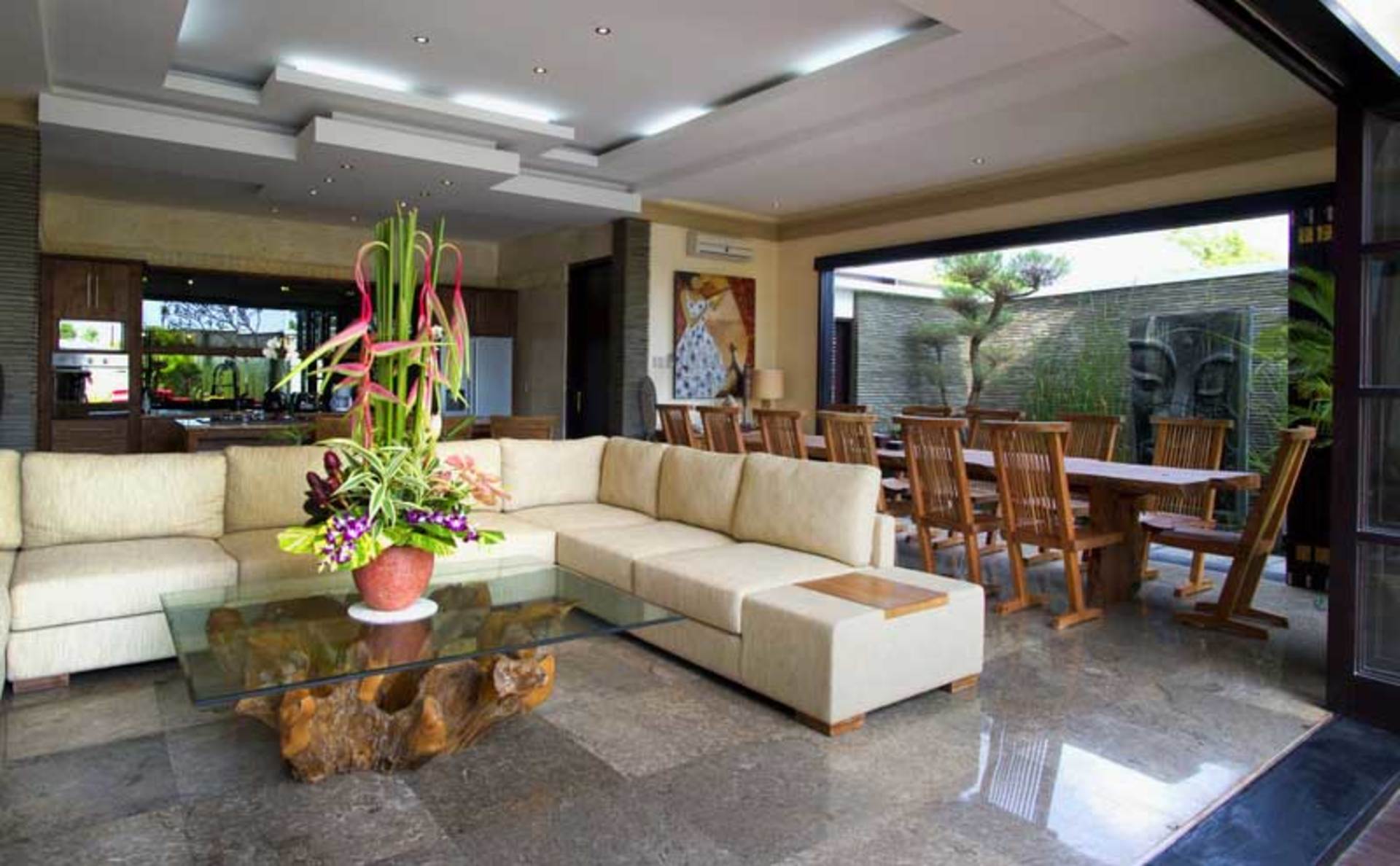 Beachfront Bliss Awaits You – Bali Villa 1076