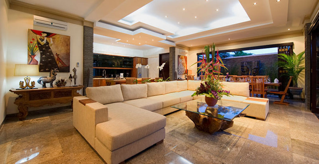 Beachfront Bliss Awaits You – Bali Villa 1076