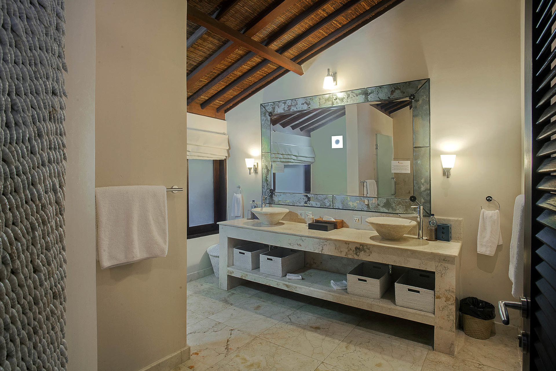 Seaside Bliss and Serenity, Bali Villa 1077