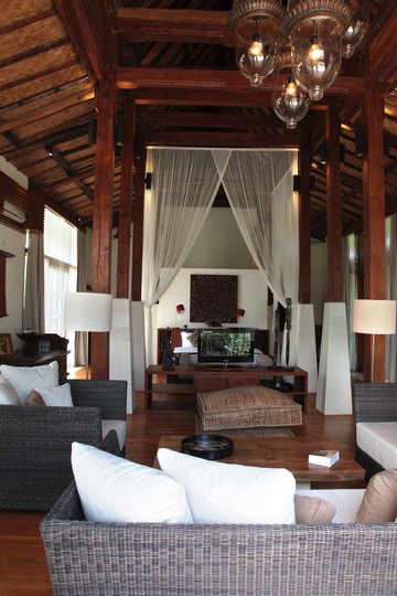 A Private Bali Haven Just Steps from the Sea – 1081