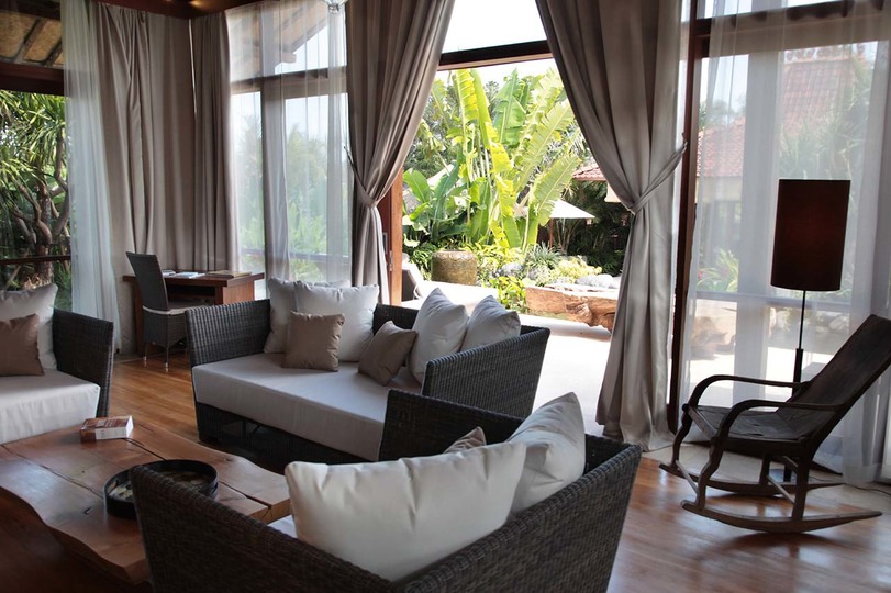 A Private Bali Haven Just Steps from the Sea – 1081