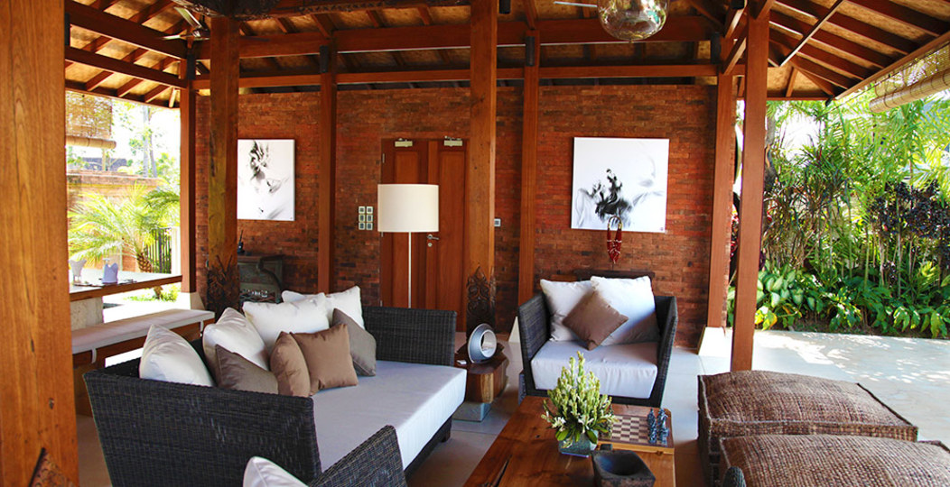 A Private Bali Haven Just Steps from the Sea – 1081