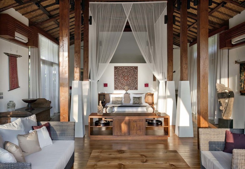 A Private Bali Haven Just Steps from the Sea – 1081