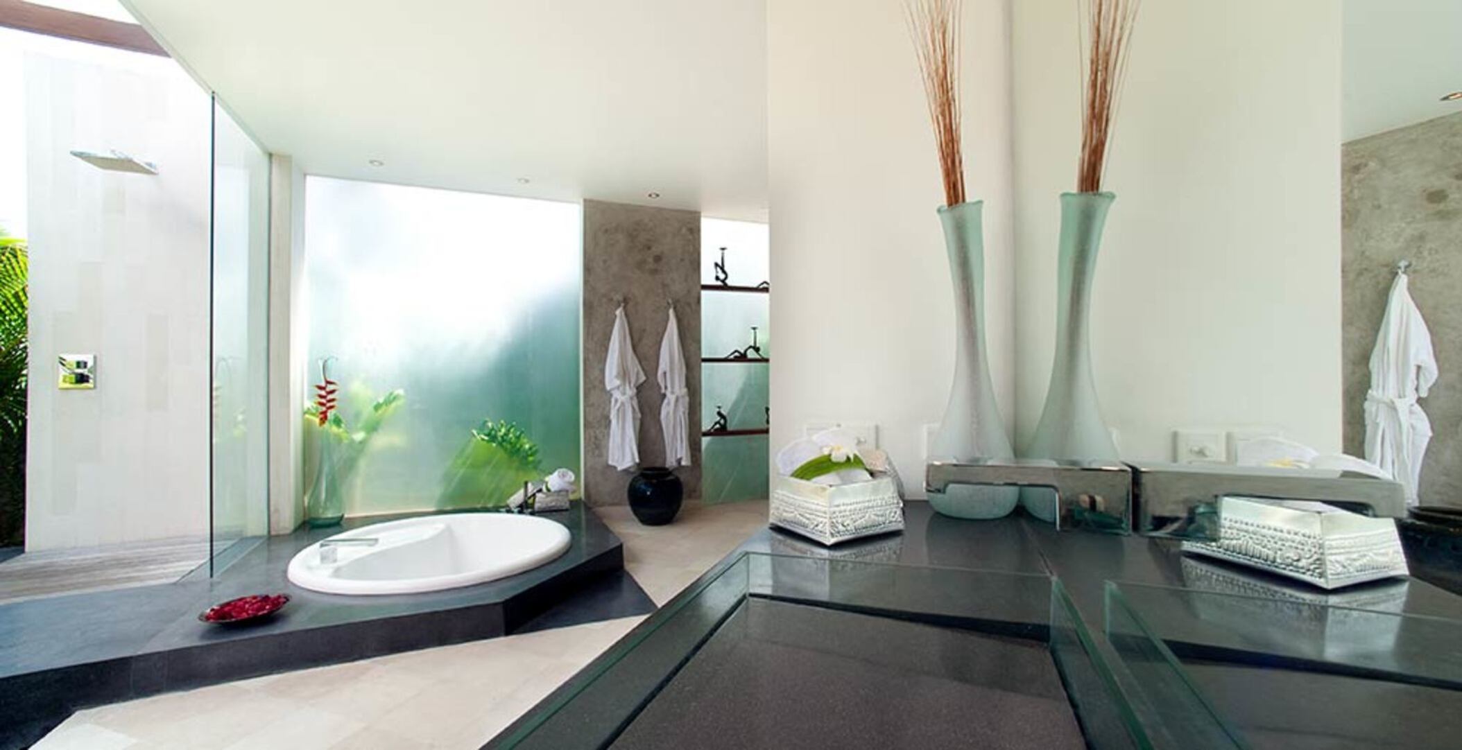 Dreamy Seminyak Hideaway by the Sea – Villa 1086