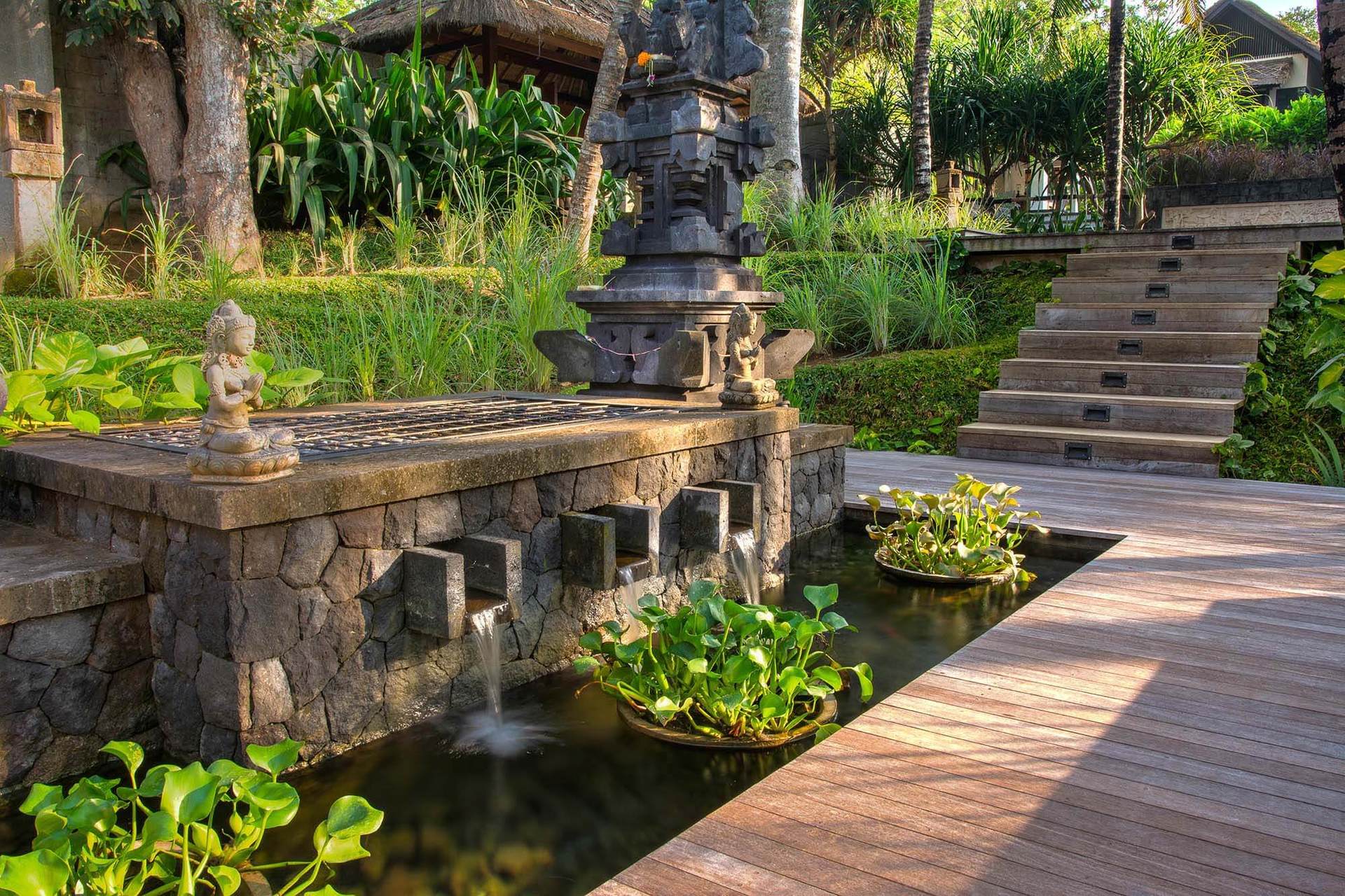 Luxury by the Ocean’s Edge – Bali Villa 1087