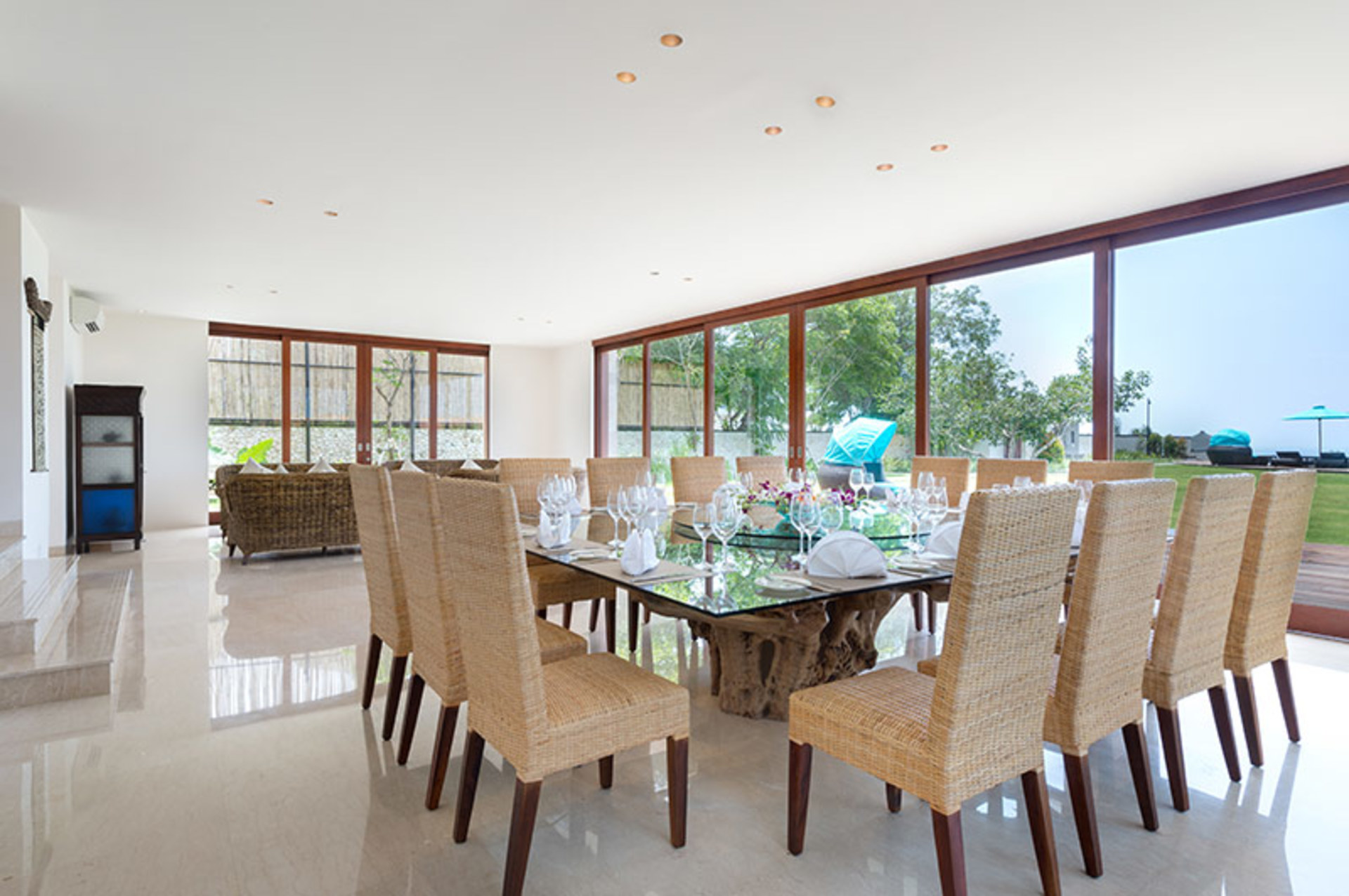 Secluded Elegance with Ocean Views – Bali Villa 1090