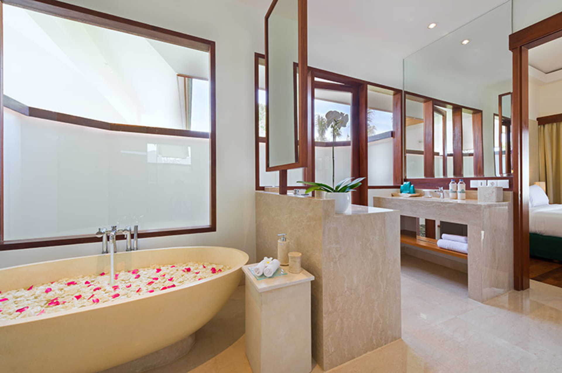 Secluded Elegance with Ocean Views – Bali Villa 1090
