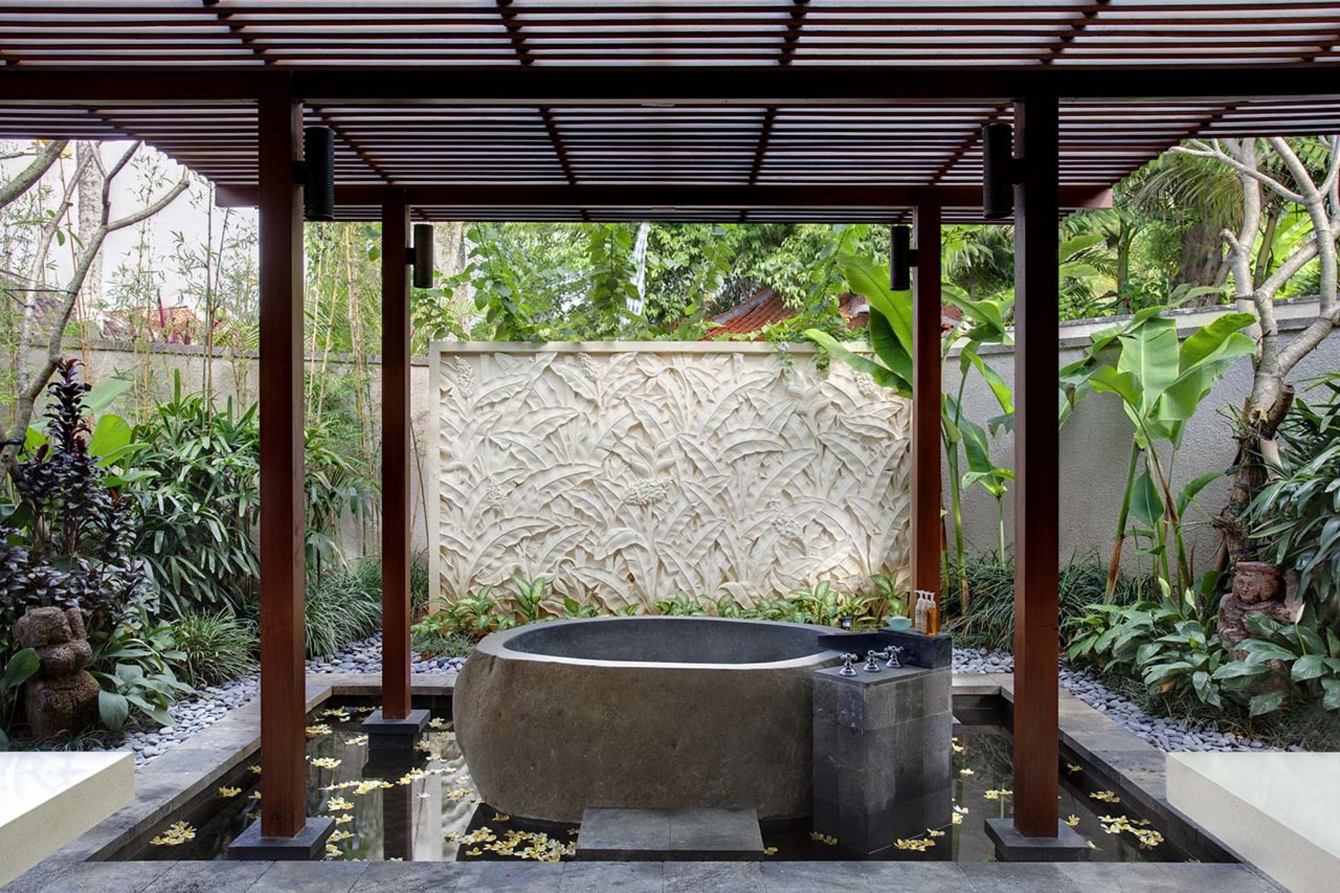 Secluded Comfort, Steps from the Beach – Bali Villa 1096