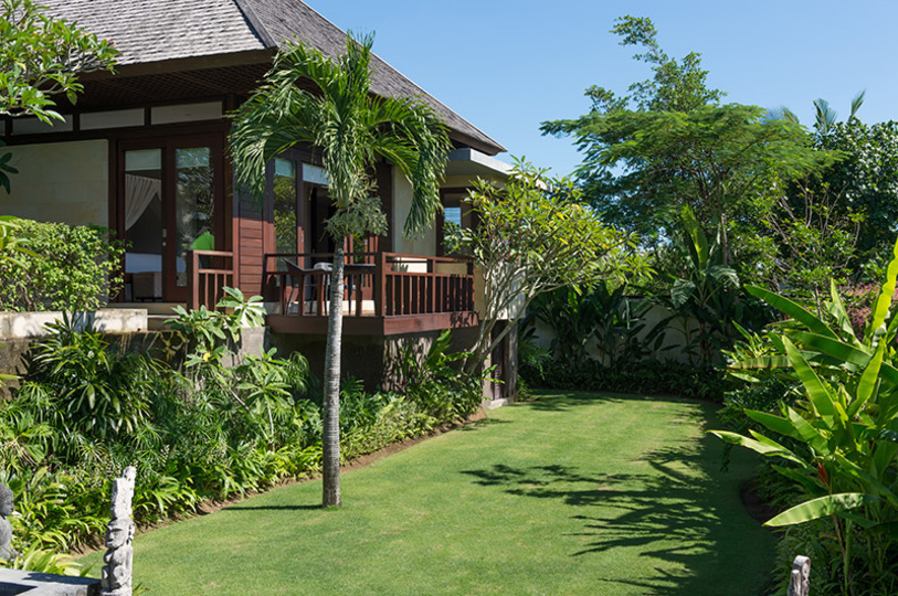 Serene Luxury Retreat with Poolside Bliss – Villa 1097