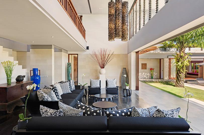 Spacious Luxury Retreat Near Beach – Bali Villa 1098
