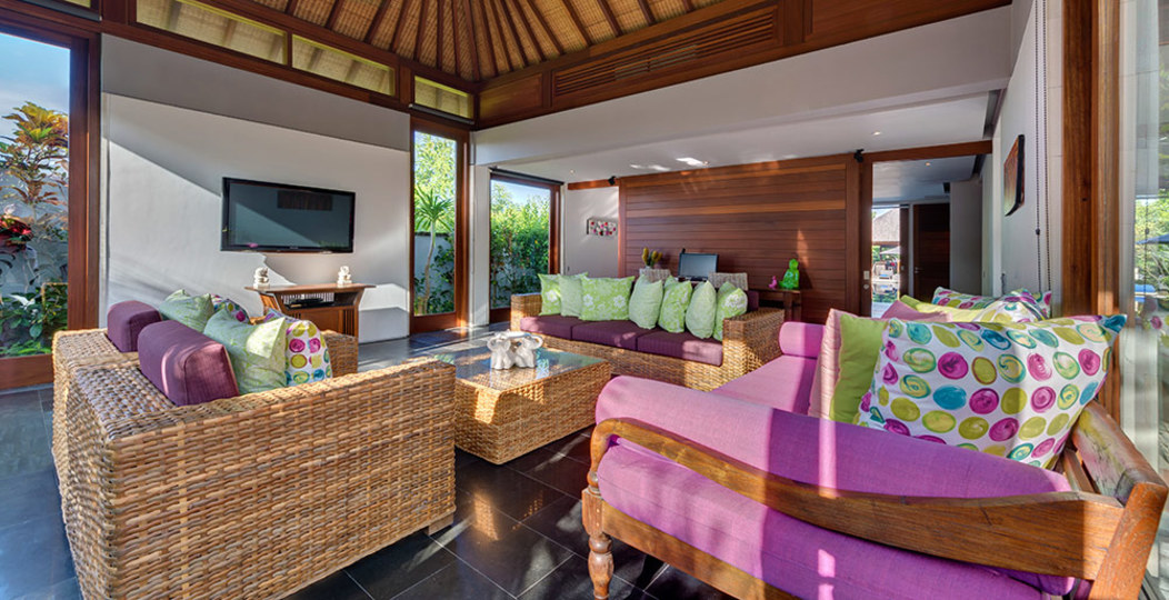 Spacious Luxury Retreat Near Beach – Bali Villa 1098