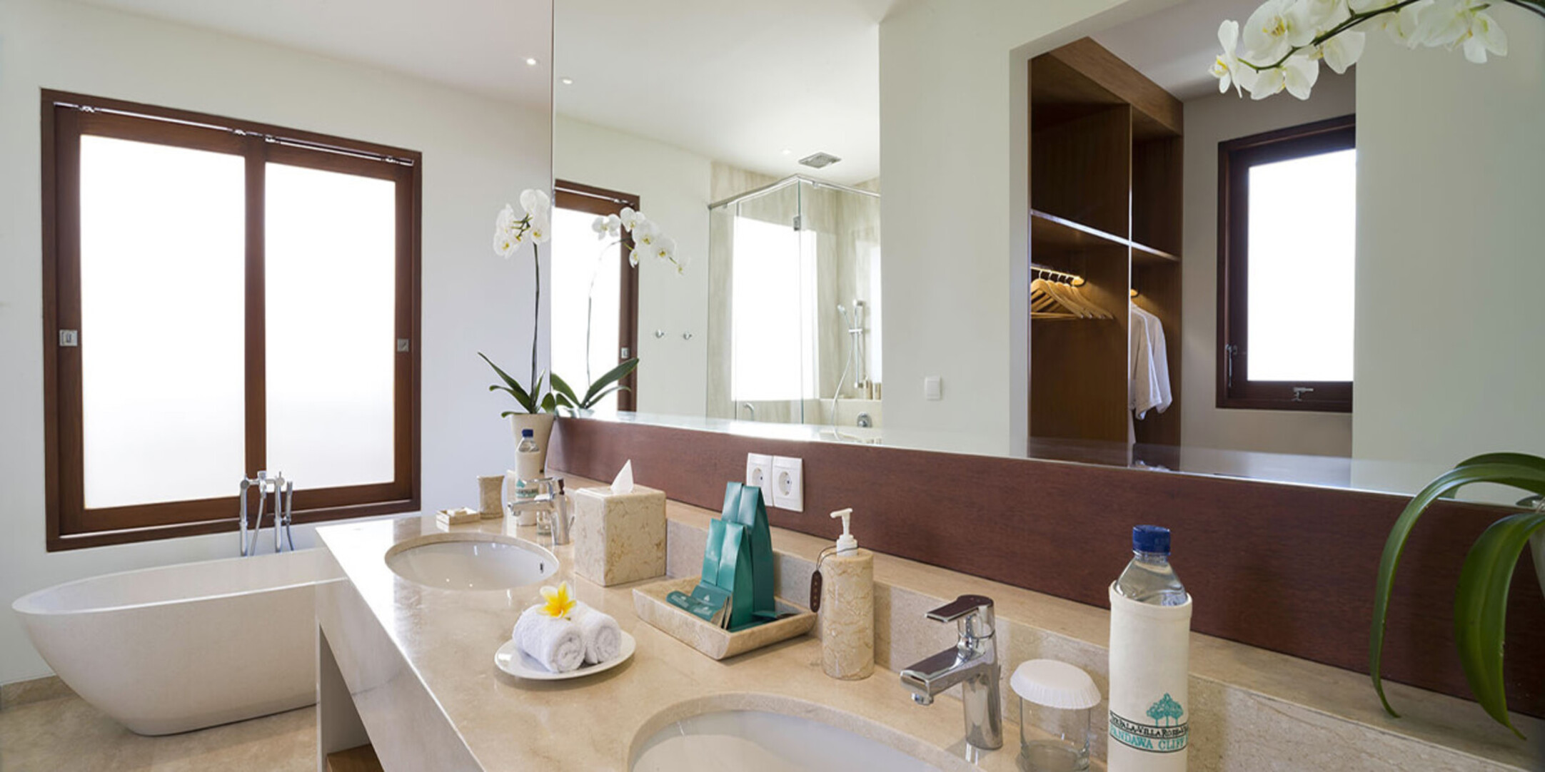 Tranquil Villa Near Berawa Beach – Bali Villa 1099