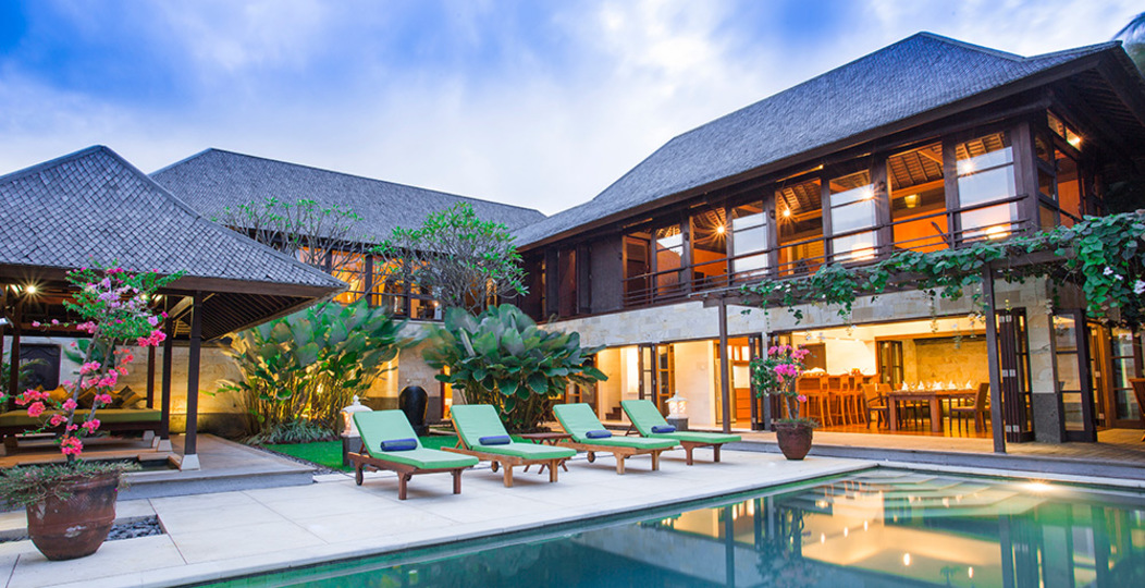 Elegant Coastal Villa with Jacuzzi – Bali Villa 1111
