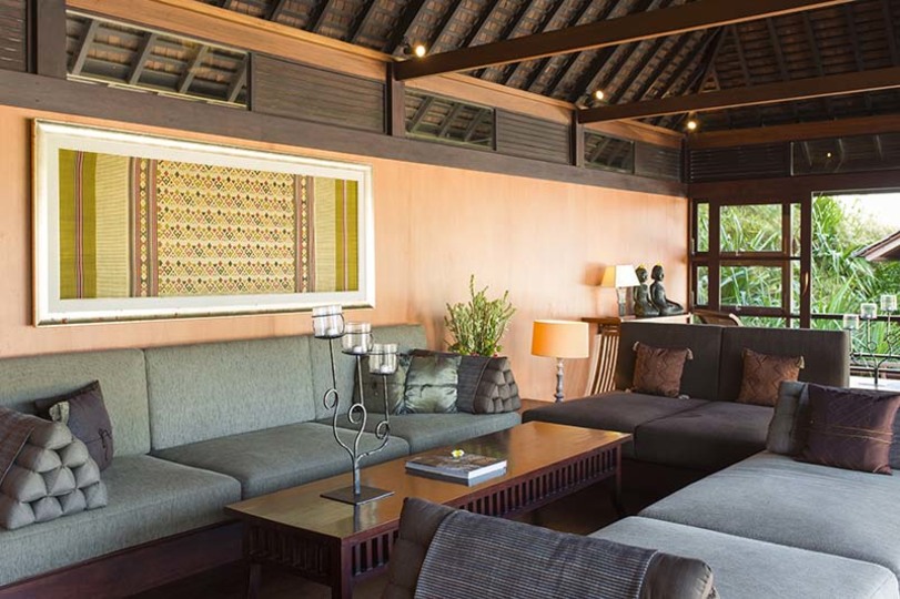 Elegant Coastal Villa with Jacuzzi – Bali Villa 1111