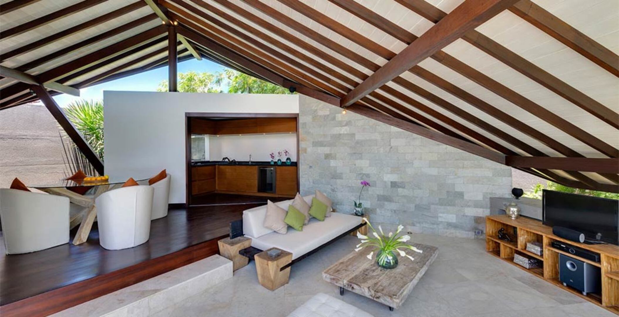 Luxury Villa Near Beach - Bali Villa 1120