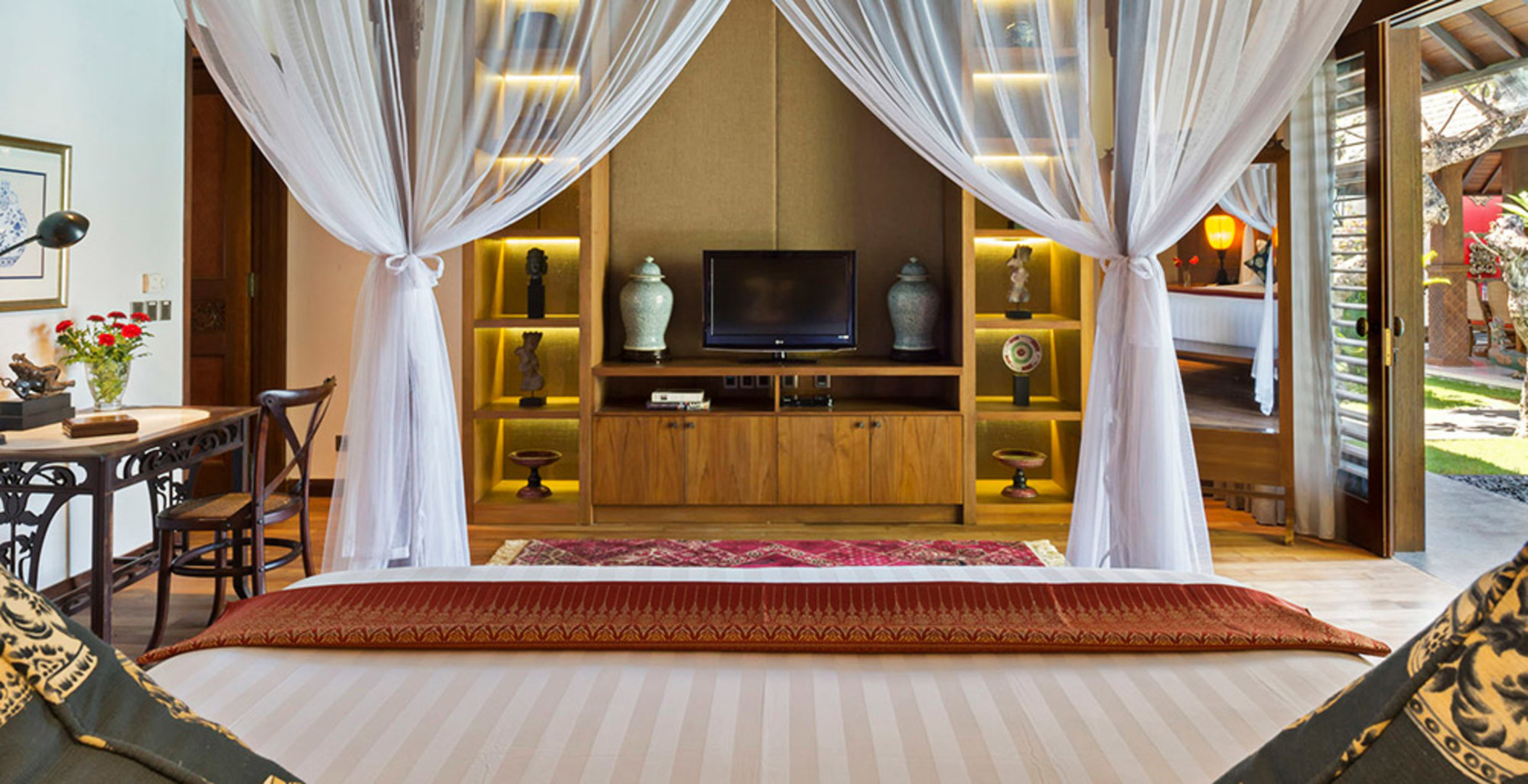 Serene luxury in lush gardens, Bali Villa 1124