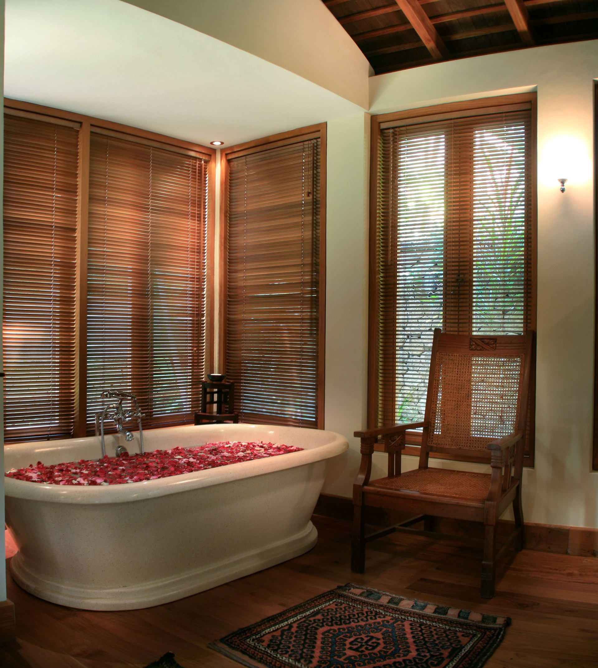 Serene luxury in lush gardens, Bali Villa 1124