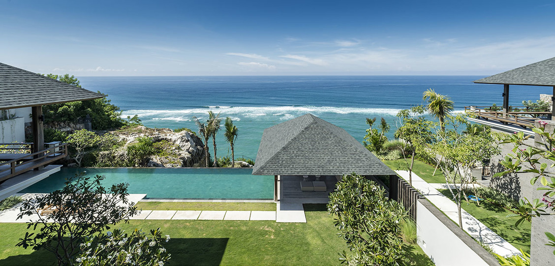 Experience Ultimate Luxury by the Beach, Bali Villa 1129