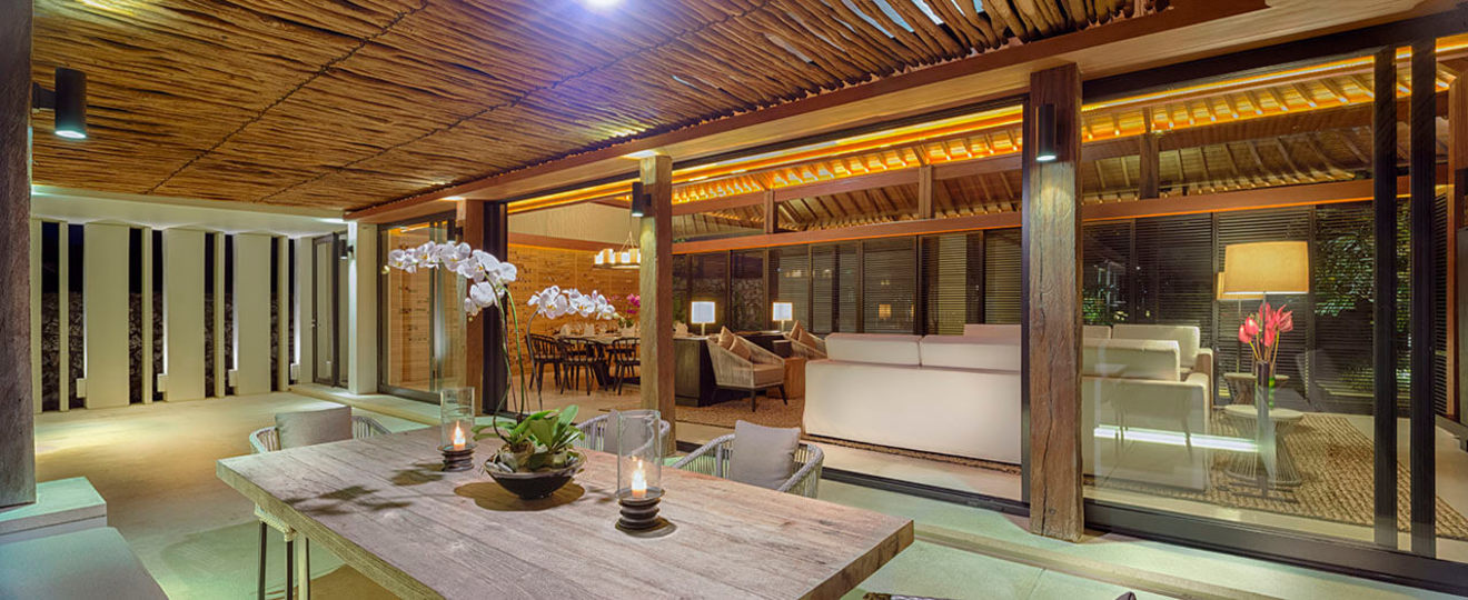 Experience Ultimate Luxury by the Beach, Bali Villa 1129