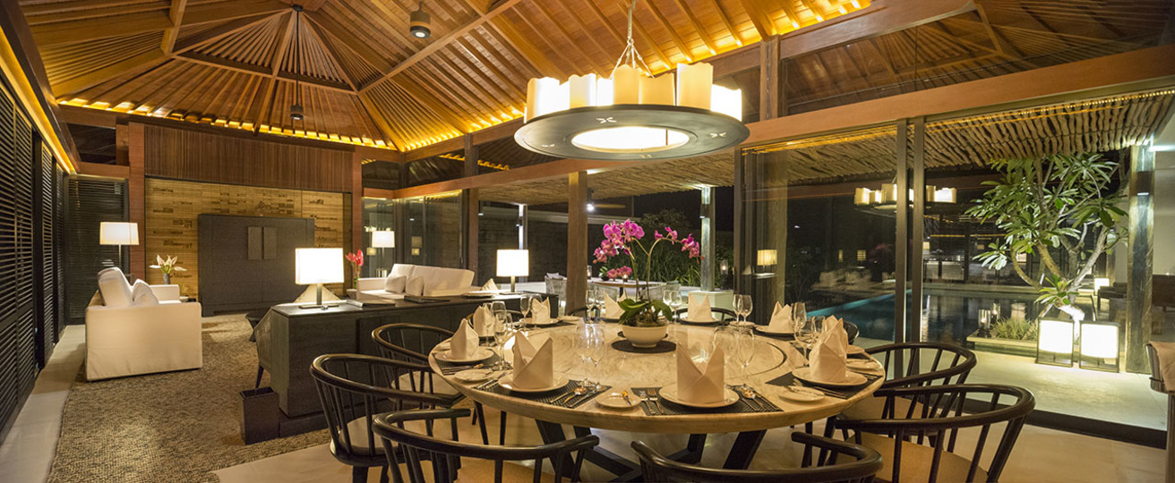 Experience Ultimate Luxury by the Beach, Bali Villa 1129