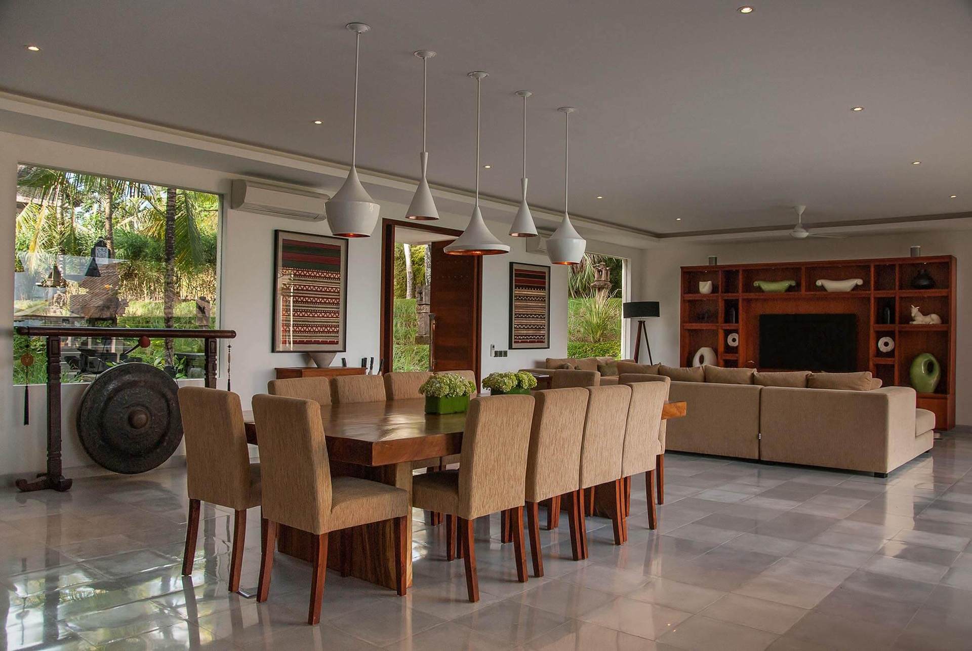 Rent a Luxury Villa in Bali Close to the Beach, Bali Villa 1130