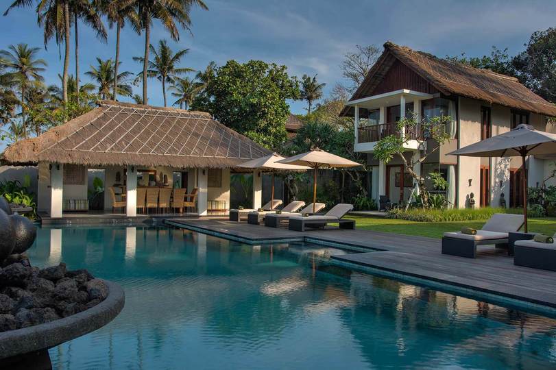Rent a Luxury Villa in Bali Close to the Beach, Bali Villa 1130