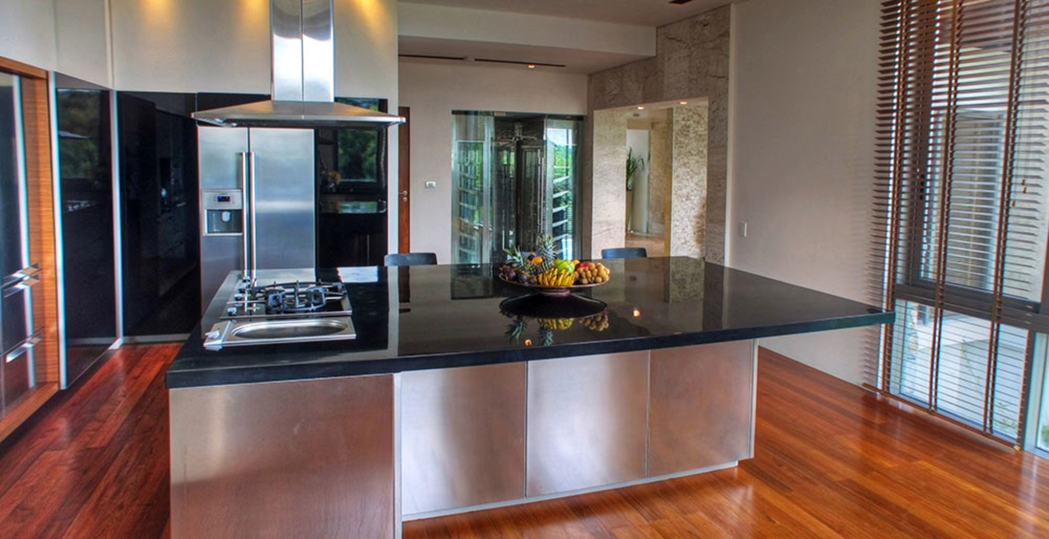 At Last You and Your Friends Can Rent a Luxury Villa with 24/7 Concierge, Phuket Villa 1011