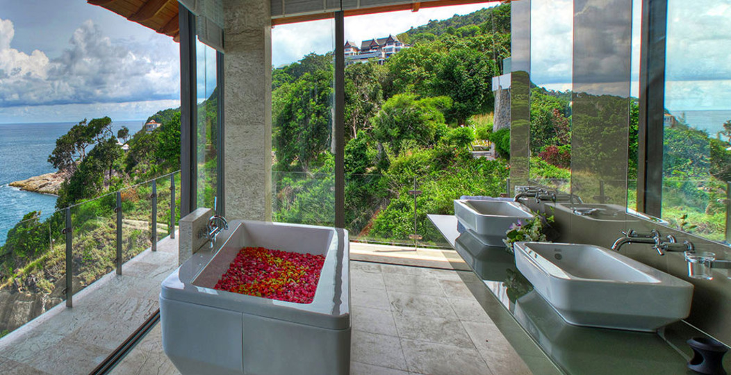 At Last You and Your Friends Can Rent a Luxury Villa with 24/7 Concierge, Phuket Villa 1011