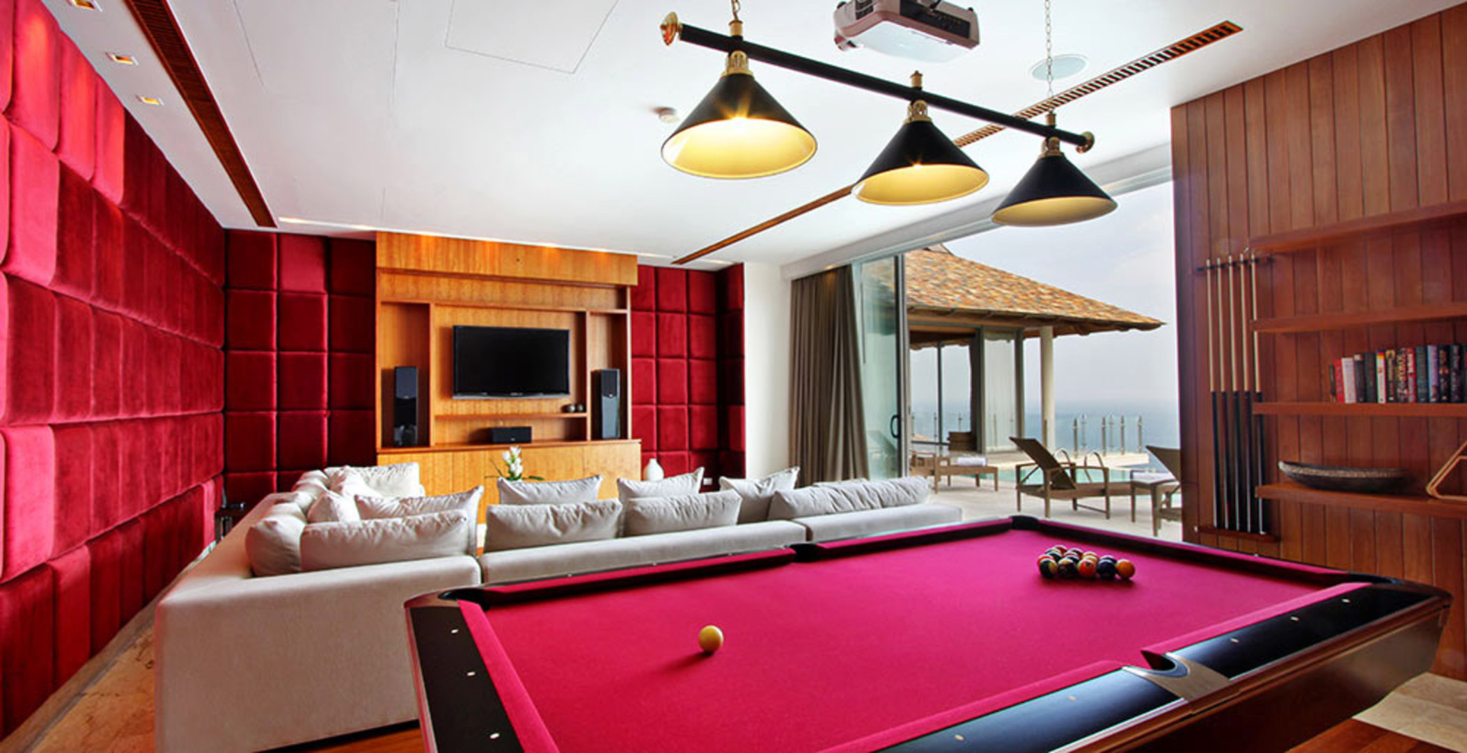 At Last You and Your Friends Can Rent a Luxury Villa with 24/7 Concierge, Phuket Villa 1011