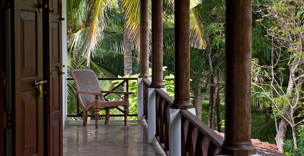 Experience a Luxury Holiday in Sri Lanka while staying in this Beautiful Villa, Ocean’s Edge Villa
