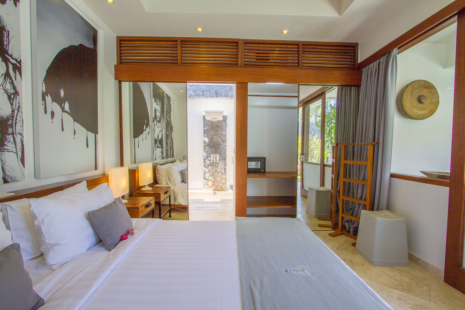 Luxury 2-Bedroom Villa Near Seminyak's Attractions, Bali Villa 1147