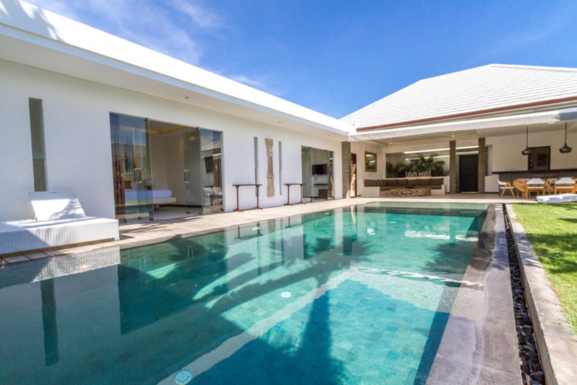 Luxury 3-Bedroom Villa Near Seminyak Attractions, Bali Villa 1157