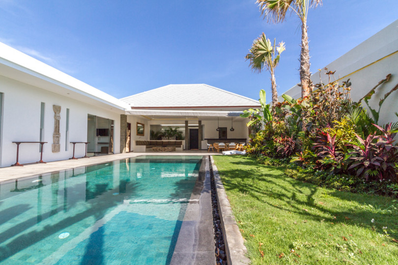 Luxury 3-Bedroom Villa Near Seminyak Attractions, Bali Villa 1157