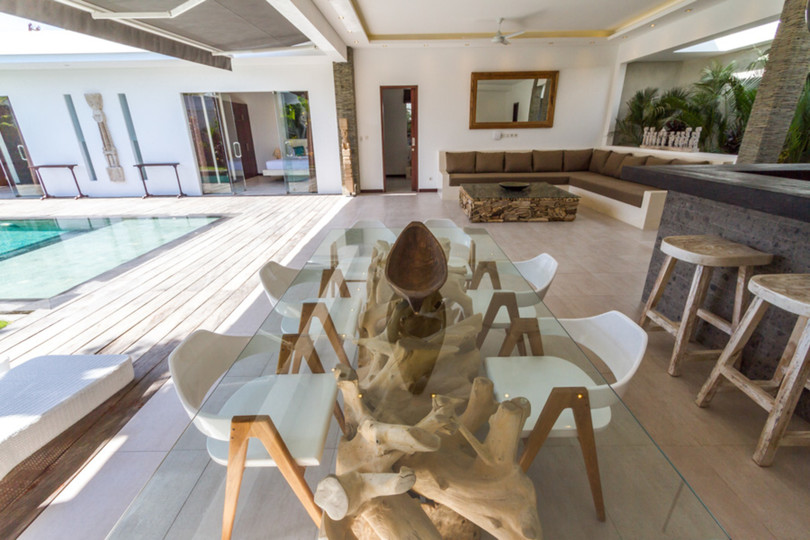 Luxury 3-Bedroom Villa Near Seminyak Attractions, Bali Villa 1157