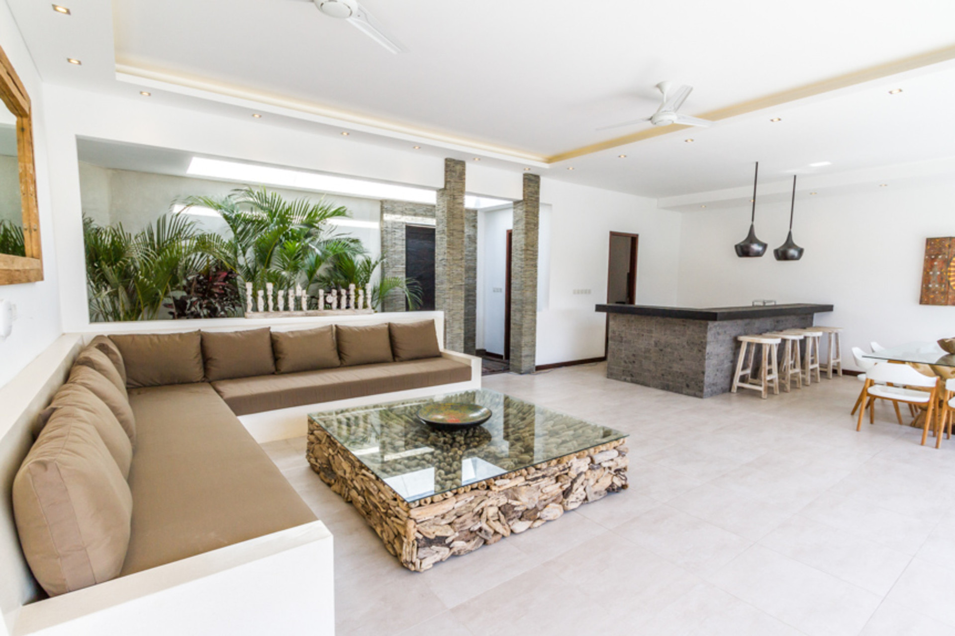 Luxury 3-Bedroom Villa Near Seminyak Attractions, Bali Villa 1157