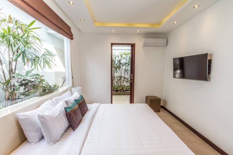 Luxury 3-Bedroom Villa Near Seminyak Attractions, Bali Villa 1157