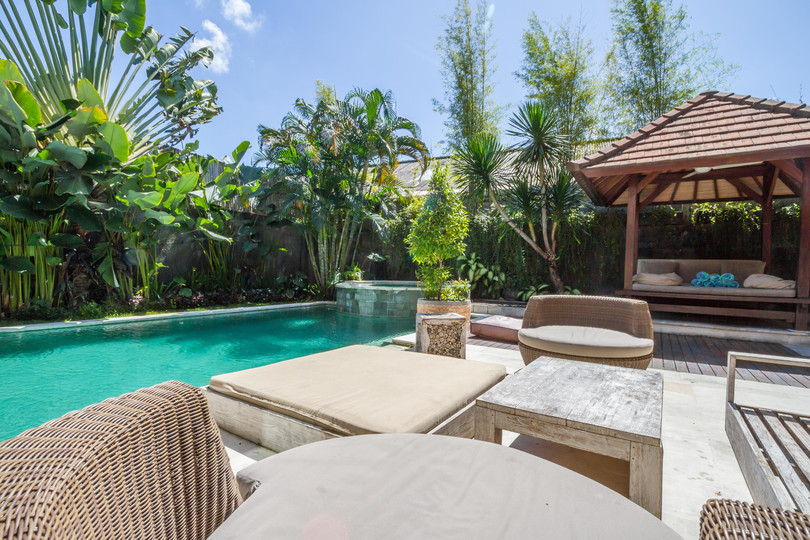 Luxury 5BR Family Villa Near Seminyak, Bali Villa 1167